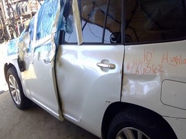 2010 TOYOTA HIGHLANDER, WHITE, LIMITED MODEL, 3.3L, AT, AWD. Z26362